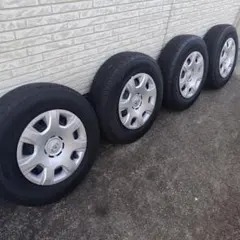 四国引取り歓迎ハイエース200系195/80R15 純正タイヤホイール4本 四国引取り歓迎ハイエース200系195/80R15 純正タイヤホイール4本