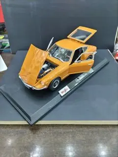お買い得品1971 Datsun 240Z オレンジ 1/18 スケール