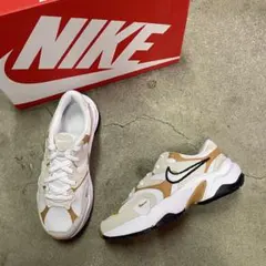 Nike Women's AL8 FJ3794-200 23㎝のサムネイル