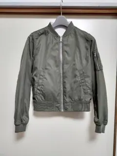 【売り尽くし】MA-1　ジャケット　リバーシブル　オリーブ　花柄　アース　訳アリ