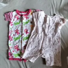 2枚セット　半袖ロンパース 60.70cm 花柄 ピンクとミッキー