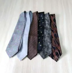 ネクタイ　多様なデザイン　まとめ売り