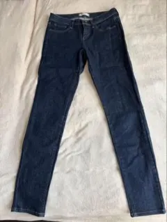 UNIQLO スキニーストレッチデニム　ダークブルー　サイズ25