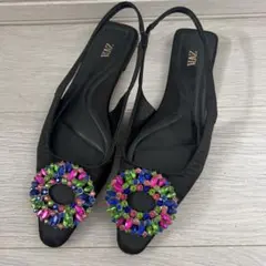 ZARA ビジュー付き ブラックサンダルのサムネイル
