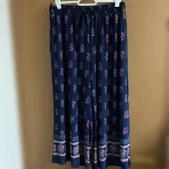 イージーパンツ　ネイビー 花柄　LL