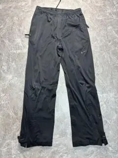 Nike ゴルフ　ブラックパンツ ジッパーポケット付き　テックパンツ