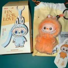 【J】ラブブ Labubu PIN FOR LOVE イニシャル