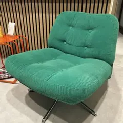 IKEAの回転イージーチェア「HAVBERG（ハーヴベリ）」とオットマンの