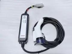 新品同様 新ロゴタイプ 現行機種 日産リーフ充電ケーブル 6WX0A 304 