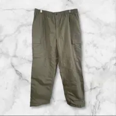 ユニクロ　ナイロン製カーゴパンツ　ゴムウエスト　オリーブグリーン　快適　フィット