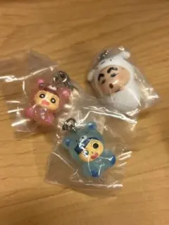 クレヨンしんちゃん めじるしアクセサリー おくるみbabyスイング ガチャガチャ