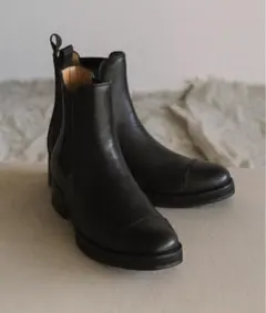 shiun GRAIN CHELSEA BOOTS