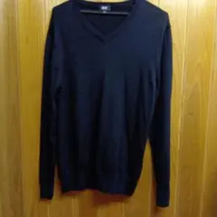 【メンズ】UNIQLO ブラック Vネックセーター M