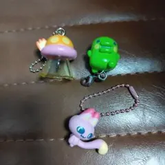 たまごっち　くちぱっち　UFOスイングガチャガチャ みゃおっち