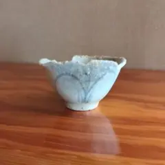青白い波状陶器の器 6cm 初期伊万里の陶片 2026年最新】初期伊万里 陶片の人気アイテム - メルカリ