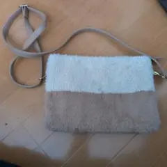 ショルダーバッグ ライトブルー ベージュ フェイクファー