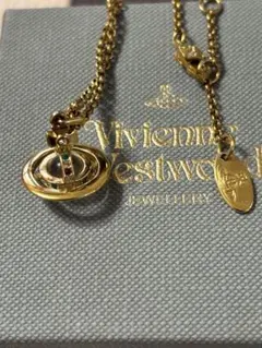 美品ヴィヴィアンウエストウッド スモールオーブ ネックレス ゴールド