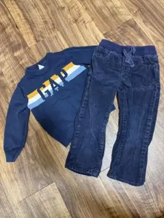 GAP ネイビー セーターとパンツセット　3years