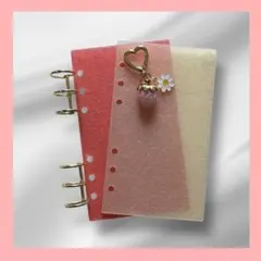 韓国♡アクリルバインダー♡ピンク・クリームラメ２色♡いちごチャームA6