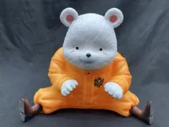 ワンピース　フィギュア　座るベポ　ハート海賊団船員