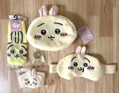新品★ちいかわ★うさぎグッズ★リバーシブルペンケース他5点まとめてのサムネイル