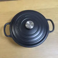 未使用品 ル・クルーゼ マルミット 22 ベリー (ブラックマットホーロー) SALE】マルミット 18cm マットブラック ル・クルーゼ ルクルーゼ