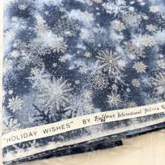 綿プリント生地　雪の結晶　青色　シルバー　ホフマンインターナショナルファブリック