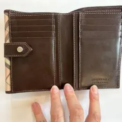 バーバリー　二つ折り財布（ピンク）のサムネイル