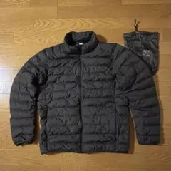 美品UNIQLOユニクロウルトラライトダウンジャケット サイズM カラー黒 袋付