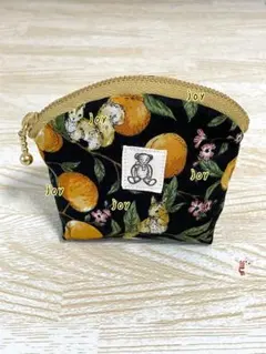 保冷保温.小さな大人ファスナーポーチ.あんず柄.リス.黒