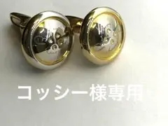 Burberry カフリンクス ゴールドカラー ボタンデザインのサムネイル