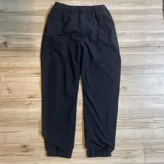 ユニクロ　ストレッチウォームイージージョガーパンツ　140 ブラック