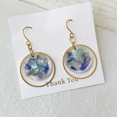 no.051 ブルーとシェルのピアス　ハンドメイド