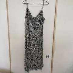 H&M新品同様ゼブラ柄キャミロングワンピース