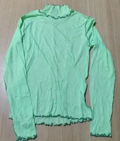 フリル付きハイネック長袖トップス ライトグリーン