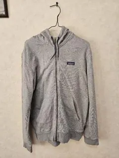 Patagonia グレー ジップアップパーカー　M