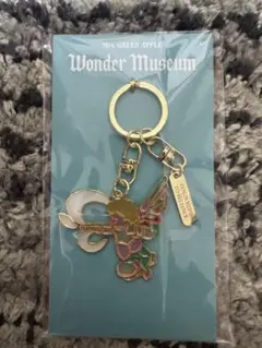 Wonder Museum スタンドグラスキーホルダー