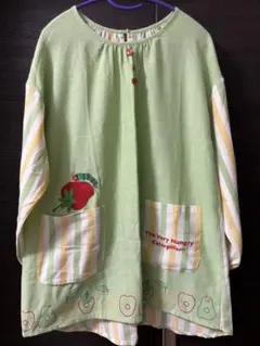 保育士　エプロン　中古　割烹着　はらぺこあおむし
