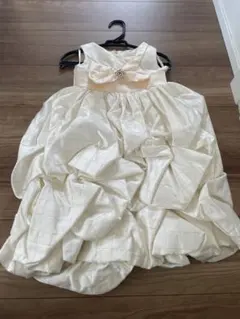 アイボリーフリルフォーマルドレス