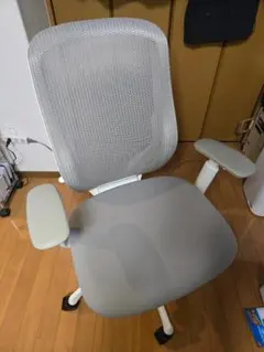 オカムラ Sylphy（シルフィー） ライトグレー 2019年製造