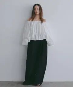 エトレトウキョウ　オフショルダーボリュームスリーブブラウスのサムネイル