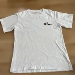 ユニクロ　カウズTシャツ