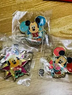 ディズニー ピンバッジ