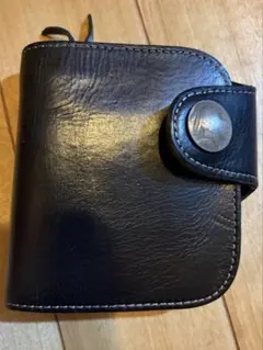 【美品】 レッドムーン　二つ折り財布 レザーウォレット
