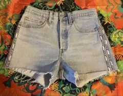 リーバイス　プレミアム501 牛革パッチ　ショートデニムレディースパンツ　W26