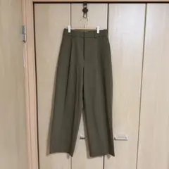 UNIQLO タックワイドパンツ　オリーブ