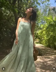 ANDREA&Co. 水彩アートティアードワンピース ホワイト - メルカリ