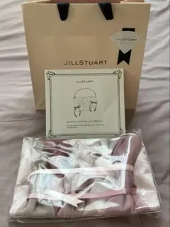 ジルスチュアート リボンファッションショー コレクションのポーチ　ショッパー付き