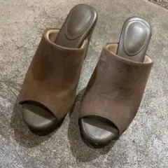 ブラウン スエード オープントゥ サンダル