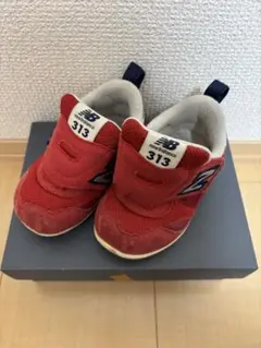New Balance 313 レッドスニーカー